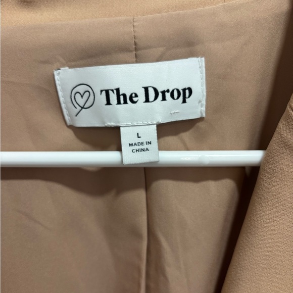 The Drop Women's Oversized Tan Blazer - Picture 3 of 3